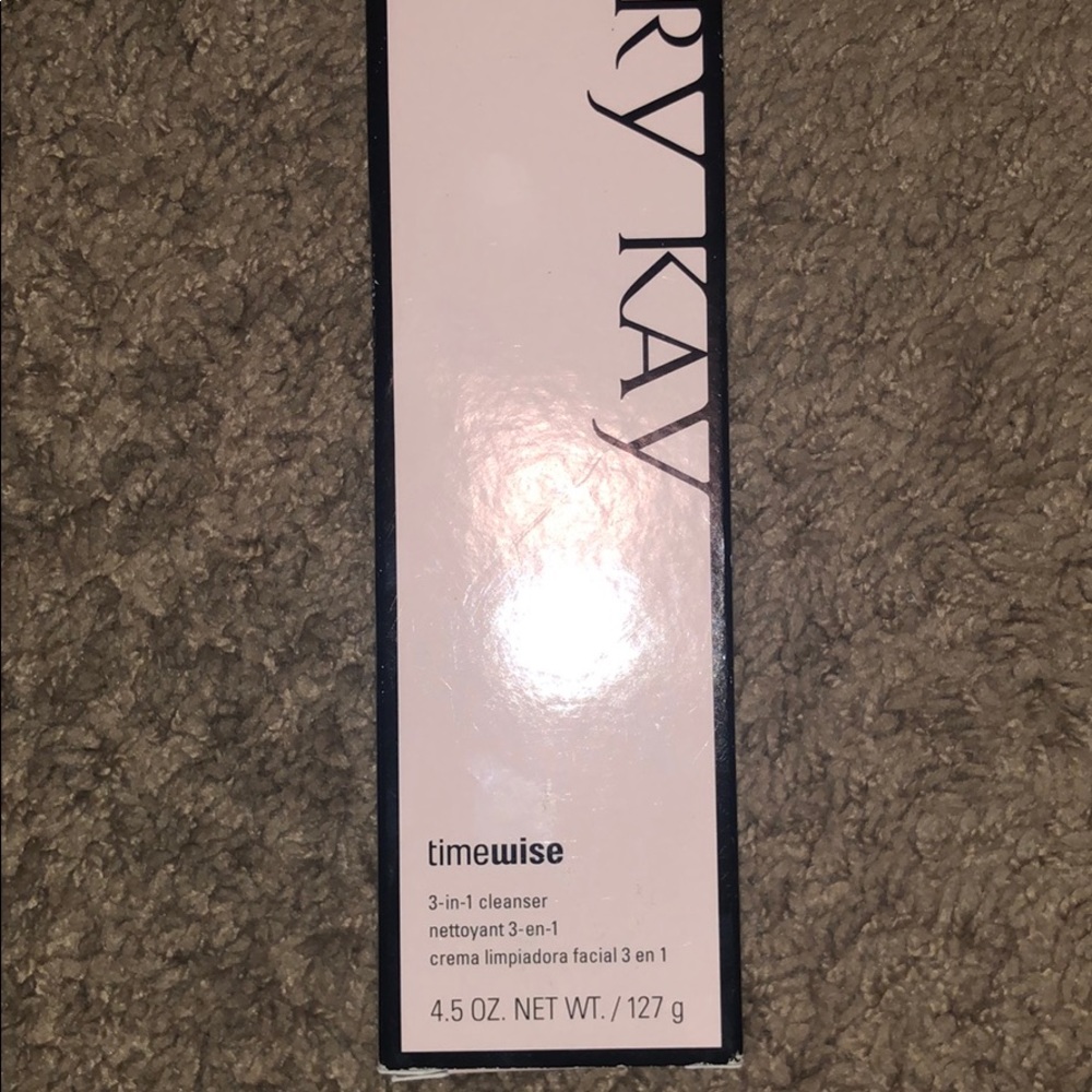 3-in-1 Mary Kay Cleanser (combination/oily)